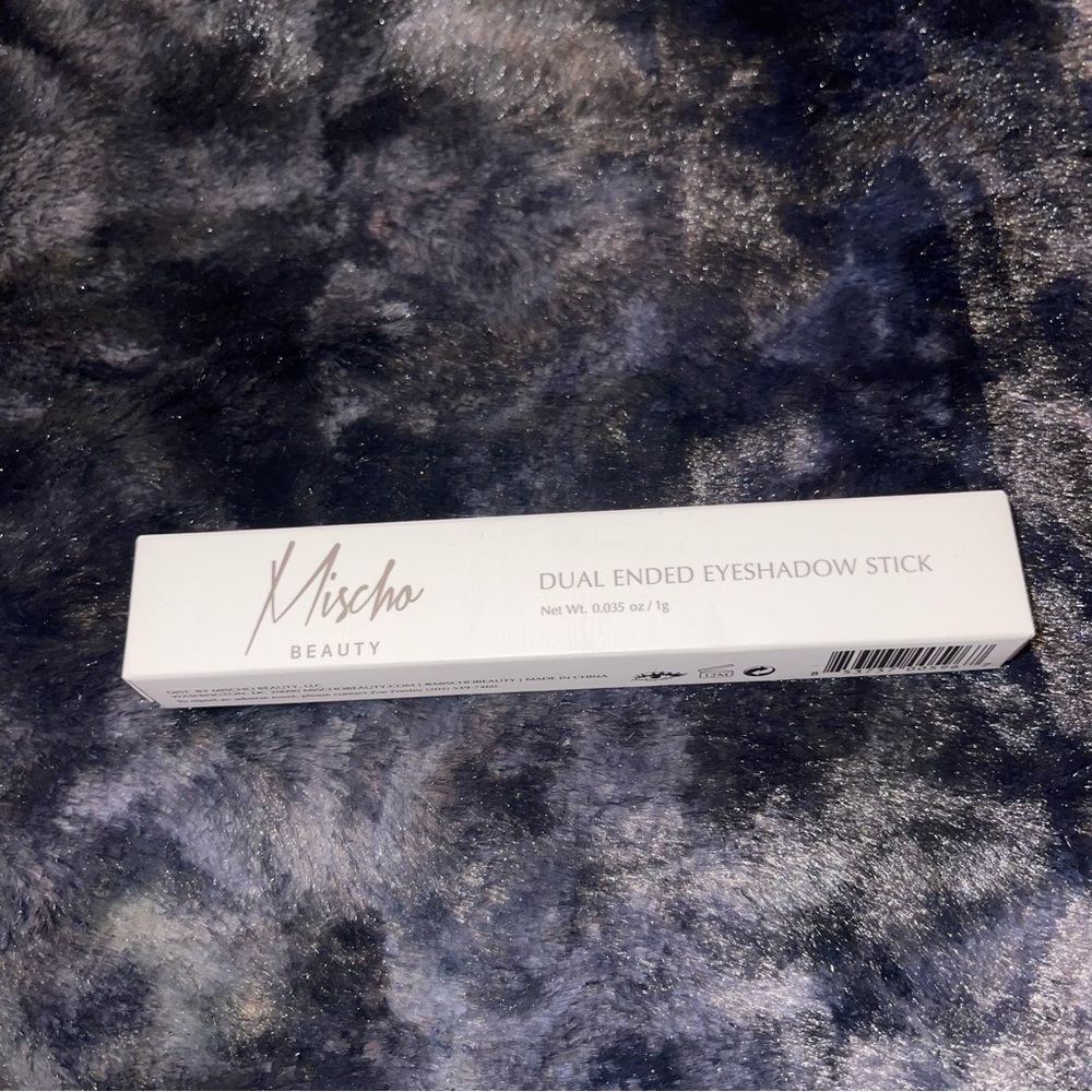 Mischo Beauty eyeshadow stick